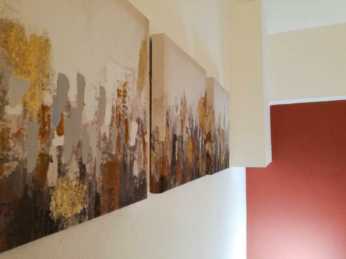 Domo 5 Teste Cagliari Luaran gambar